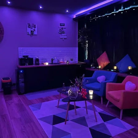 Maison Charmante Avec Jacuzzi A - Ideale Pour Un Week-end *