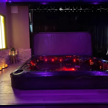 Maison Charmante Avec Jacuzzi A - Ideale Pour Un Week-end Vakantiehuis