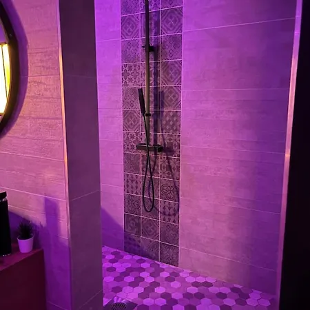 Vakantiehuis Maison Charmante Avec Jacuzzi A - Ideale Pour Un Week-end *